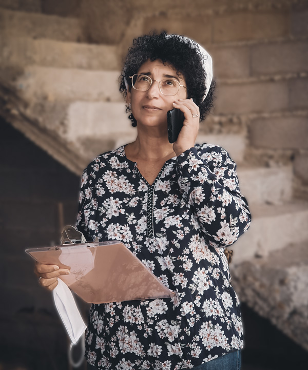 Mon diplôme et mon expérience en cabinet d'architecture m'ont permis d'acquérir une expertise en design d'intérieur. 
Mon sens de l'écoute et ma créativité me permettent d'allier technique et esthétique dans le seul but de votre bien-être.